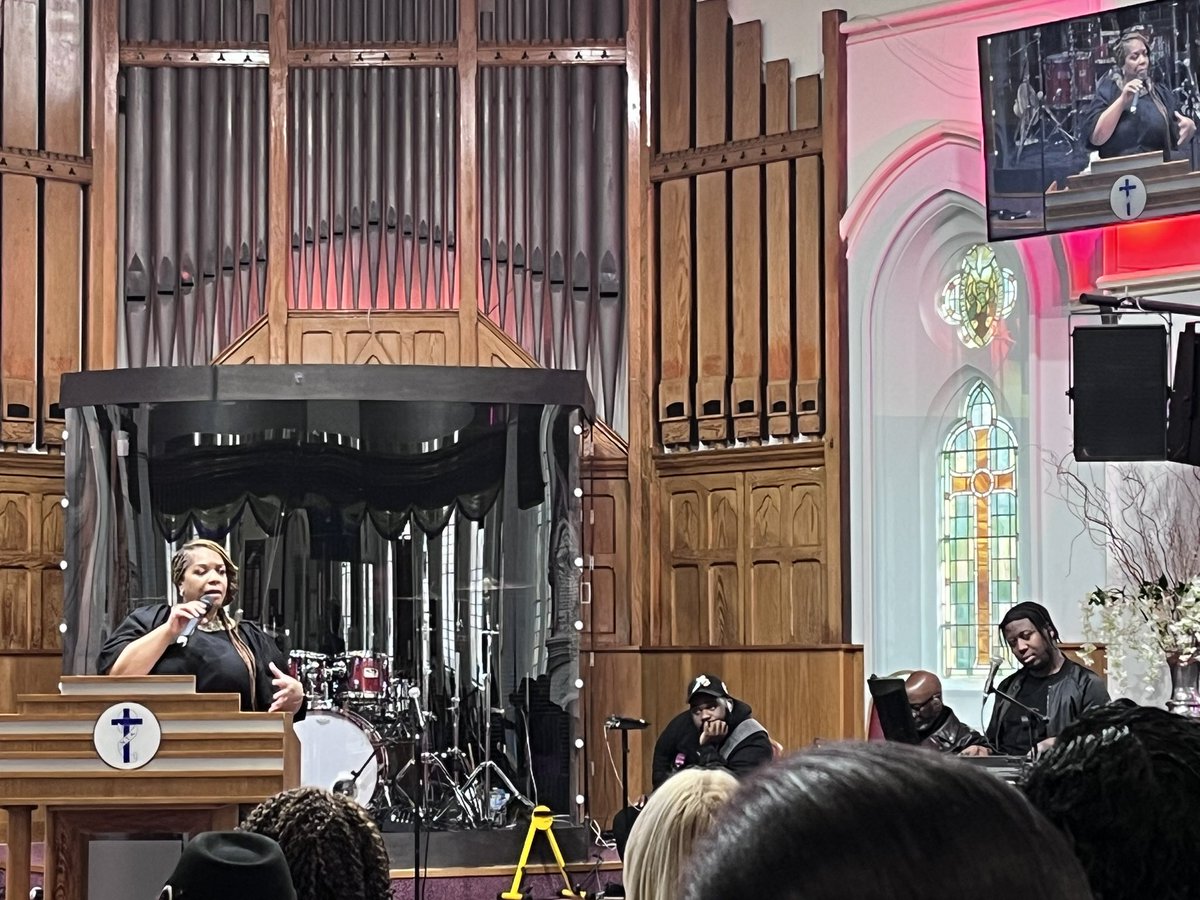 MalikGul's tweet photo. The @NTAtooting congregation talking on Black Mental Health & coproduction with #EMHIP @WCENLondon @SWLSTG on early intervention at the Church -towards reducing race disparities in MH services. Powerful leadership & ownership of matters at hand @delroypowell #BlackLivesMatter https://t.co/I7aBLuMgma