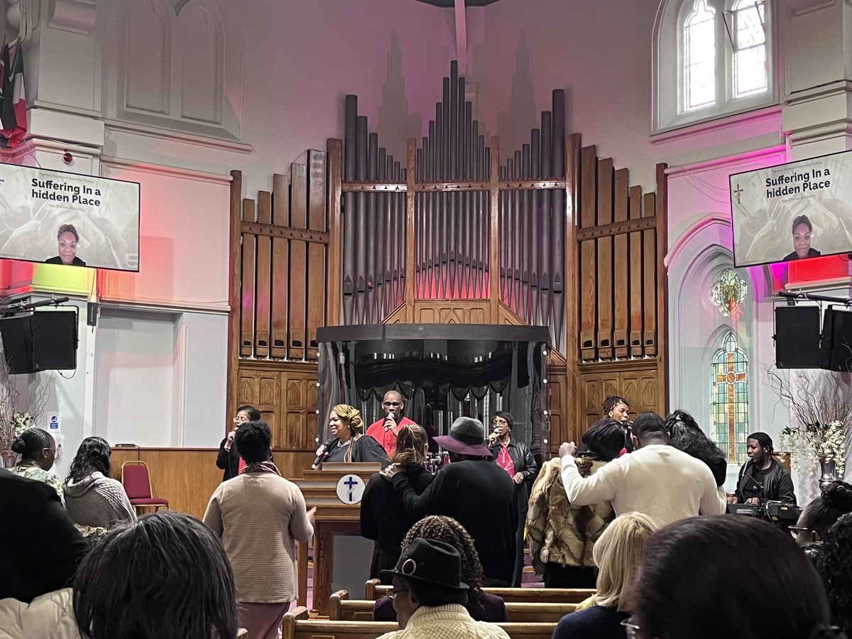 MalikGul's tweet photo. The @NTAtooting congregation talking on Black Mental Health & coproduction with #EMHIP @WCENLondon @SWLSTG on early intervention at the Church -towards reducing race disparities in MH services. Powerful leadership & ownership of matters at hand @delroypowell #BlackLivesMatter https://t.co/I7aBLuMgma