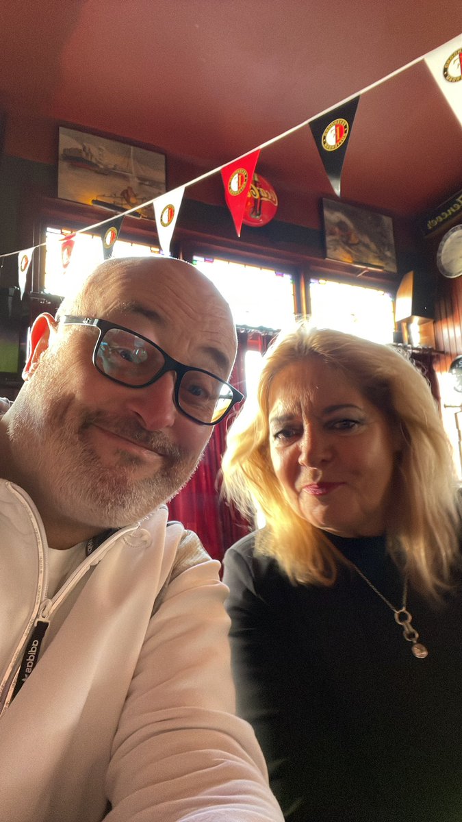 pascallansink's tweet photo. Met de vrouw van #hoekvanholland @anneke0911. Al jaren kneiter actief voor @VVDRotterdam en de Hoek. #vvd #verkiezingen #indewijk #dorpsraad #provincialestaten #provincialestatenverkiezingen https://t.co/Gjlv9aa3lI
