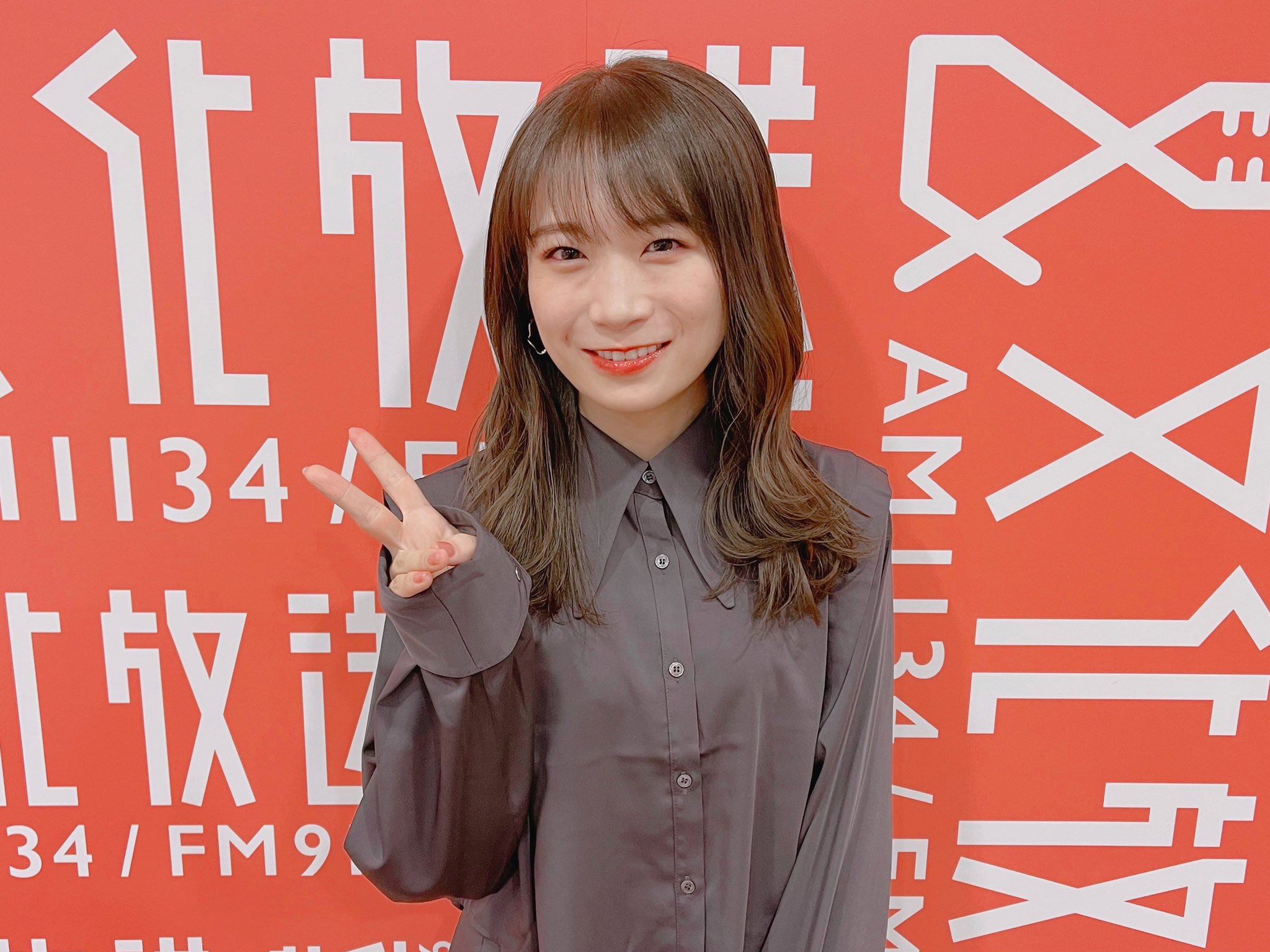 乃木坂46　秋元真夏 公式】乃木坂46 秋元真夏 卒業記念写真集 『振り返れば、乃木坂』発売中！ (@thanx_manatsu) / X