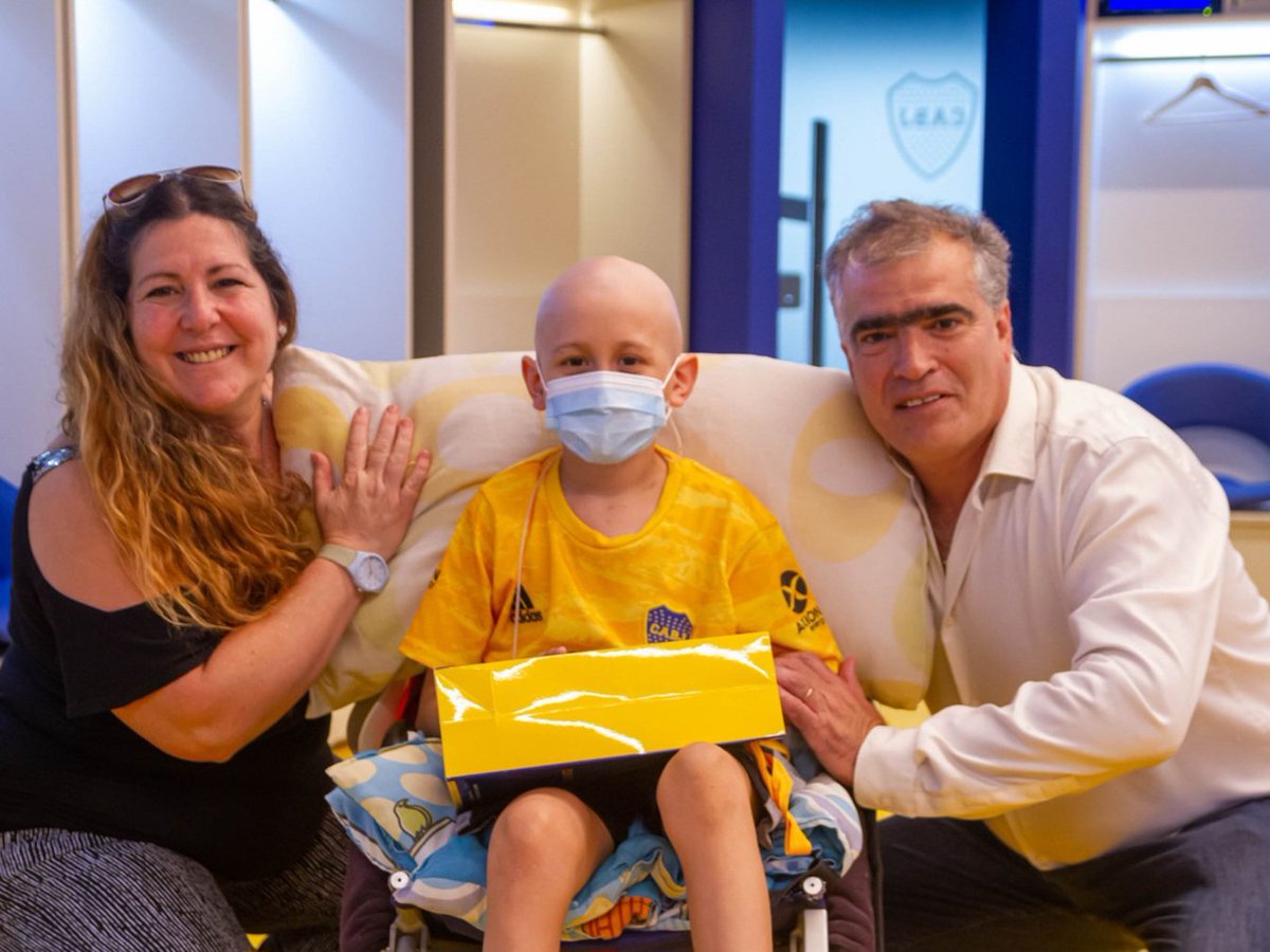 CarlosColomboOk's tweet image. 😃 Tuve el honor de recibir en la Bombonera a Sebastián, que cumplió su sueño y conoció la casa de su Boca querido. 

💙 Así se siente el orgullo de pertenecer a un club abierto a sus hinchas, a una gestión dispuesta a todo lo posible por un feliz recuerdo en todos los xeneizes.