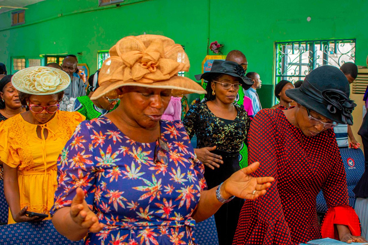 pacesetters_abk's tweet photo. Glorious God
We are here to worship you
You are the king of kings
#pacesettersabk #sunday #SundayService https://t.co/D2J7rQg0Lt