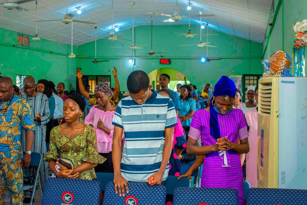 pacesetters_abk's tweet photo. Glorious God
We are here to worship you
You are the king of kings
#pacesettersabk #sunday #SundayService https://t.co/D2J7rQg0Lt