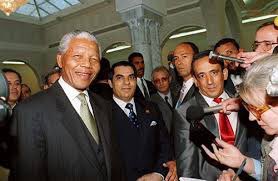call_bonbon's tweet photo. Ifrikya ou quand la Tunisie donna son âme à notre cher continent!
On se souvient tous et pour toujours quand le fondateur de la république, notre feu Président Habib BOURGUIBA en son rôle de parrain avec ses amis l'empereur Haïle Selassié, le poète président Léopold Sédar Senghor https://t.co/x2dCOKvVE0