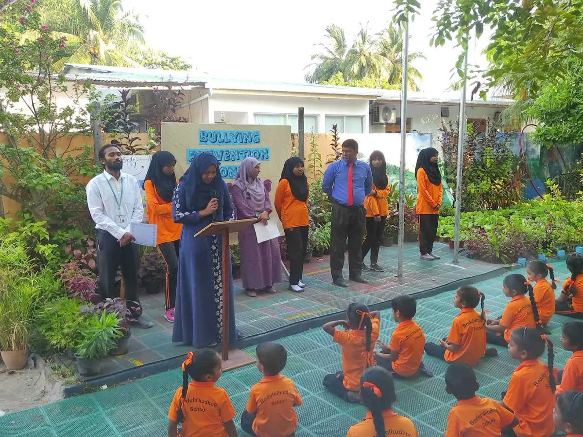 bod_school's tweet image. Inauguration of "BULLYING PREVENTION MONTH 2023"

Week 1 / Kindness

SMILE  😁N
STOP- SMILE- SPREAD

#Kindness 
#LendA❤️
#SmileOn

@MoEdumv