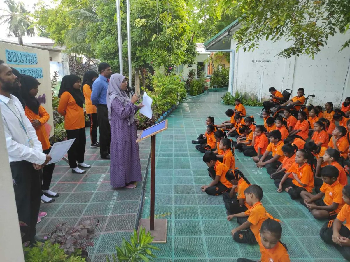 bod_school's tweet image. Inauguration of "BULLYING PREVENTION MONTH 2023"

Week 1 / Kindness

SMILE  😁N
STOP- SMILE- SPREAD

#Kindness 
#LendA❤️
#SmileOn

@MoEdumv
