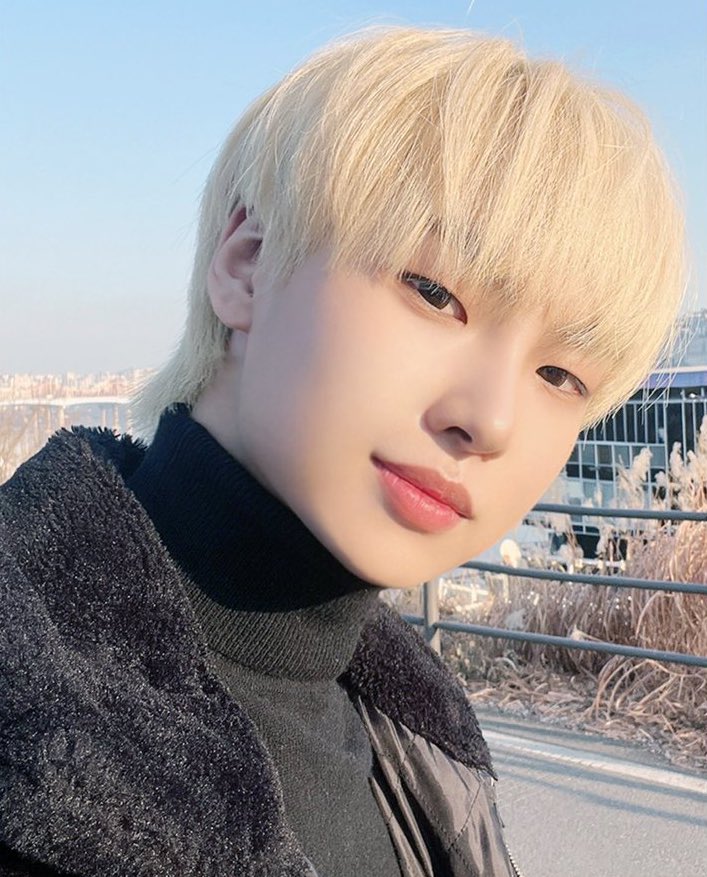 shen_weixie's tweet image. HAPPY BIRTHDA YUNMIN🎉🫶🏼

소원과 꿈이 이루어지길, 과로하지 말고, 항상 안전하고 건강하세요! 우주가 당신에게 가장 따뜻한 포옹을 해주길 바랍니다. 내 사랑을 계속 빛내줘 💕 우린 항상 네가 자랑스러워

#0226WithLoveYUNMIN 
#HAPPYYUNMINDAY 
#YUNMIN
#윤민 #THE7 #Newkidd
