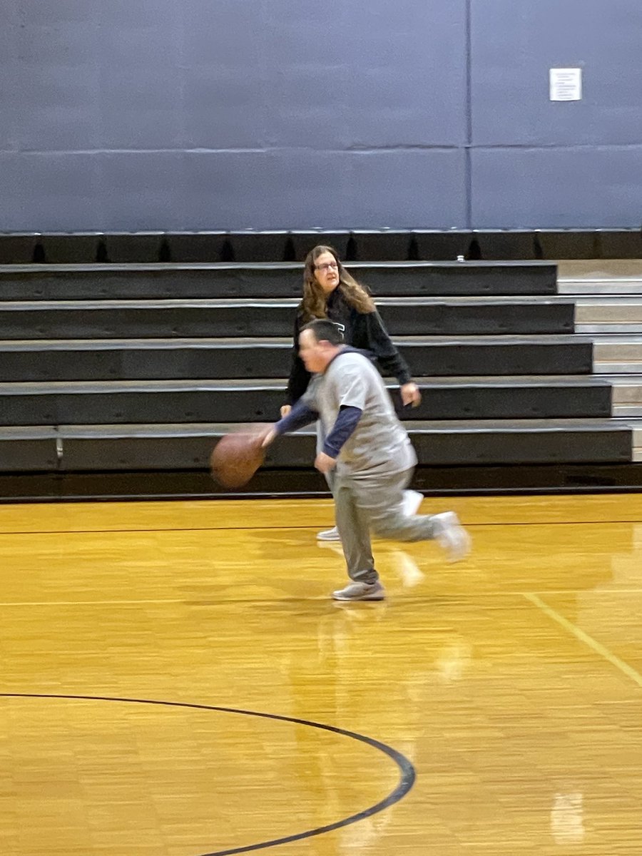 BataviaHoops's tweet photo. Game day! Andy and Conner’s Snap Dragons play today at BHS. Game time is 1:00. Let’s go Andy and Conner! https://t.co/F7YC9REWDM