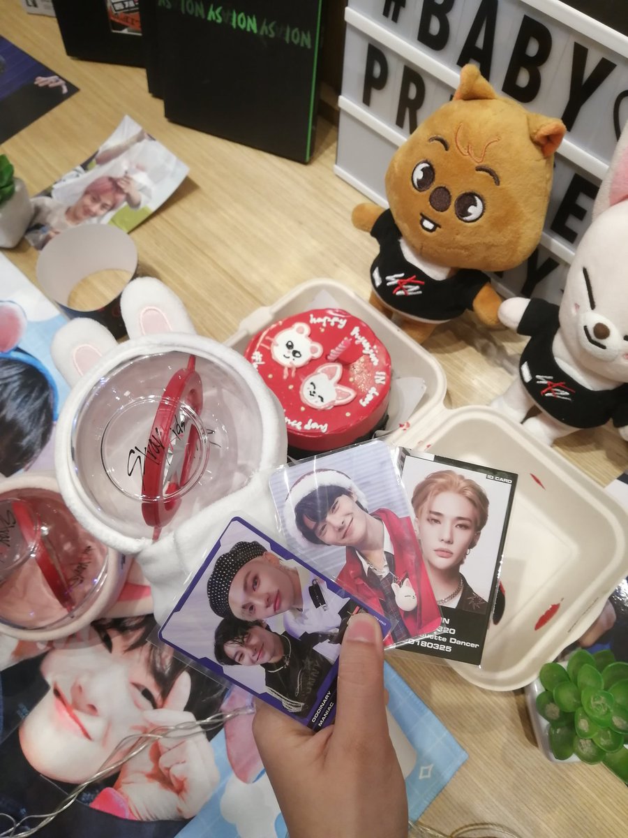 _ayunicorn_'s tweet photo. My first cs event fr this year with @nurulshaafiqah ^^

Thank you so much @BabyPrinceday for this lovely event♡ See you again bestay🌹 #HappyBabyPrinceInKL https://t.co/DPytuUXaJn