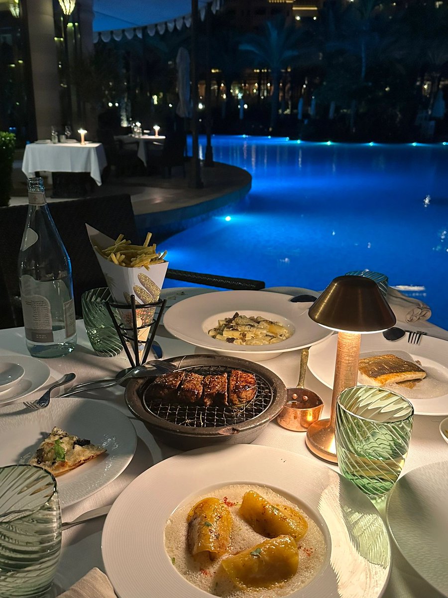 MarckendyTilus's tweet photo. I wish my friends a happy weekend and have a casual meal. https://t.co/GhgVJik8db