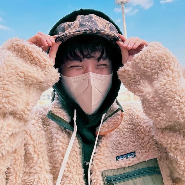 hourlyhobi's tweet photo. love you. https://t.co/ytZkEkU1mv