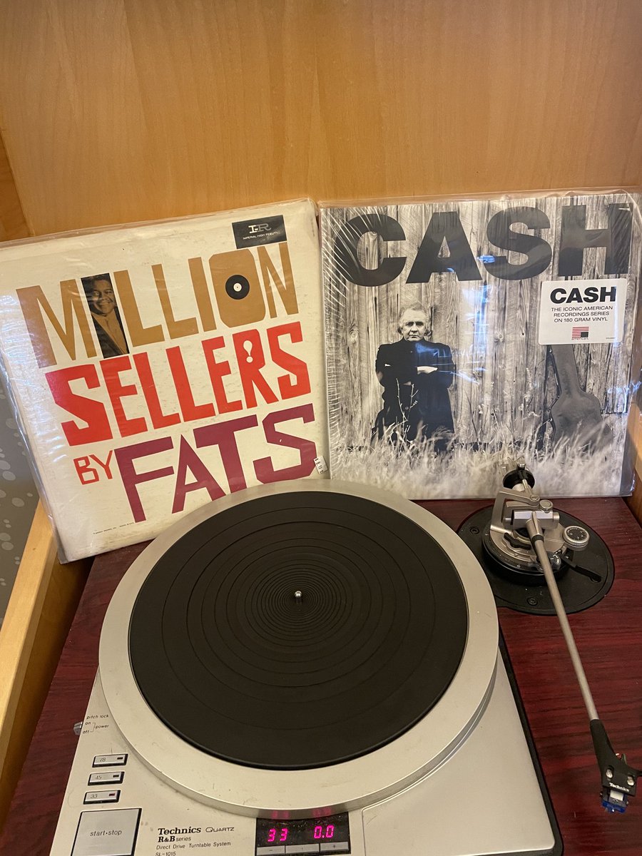 Perhaps an extra #VintageVinyl is in order for today. These 2 legends both would have celebrated birthdays today! Hear ‘em on U.S. of #americana thecurrent.org/listen