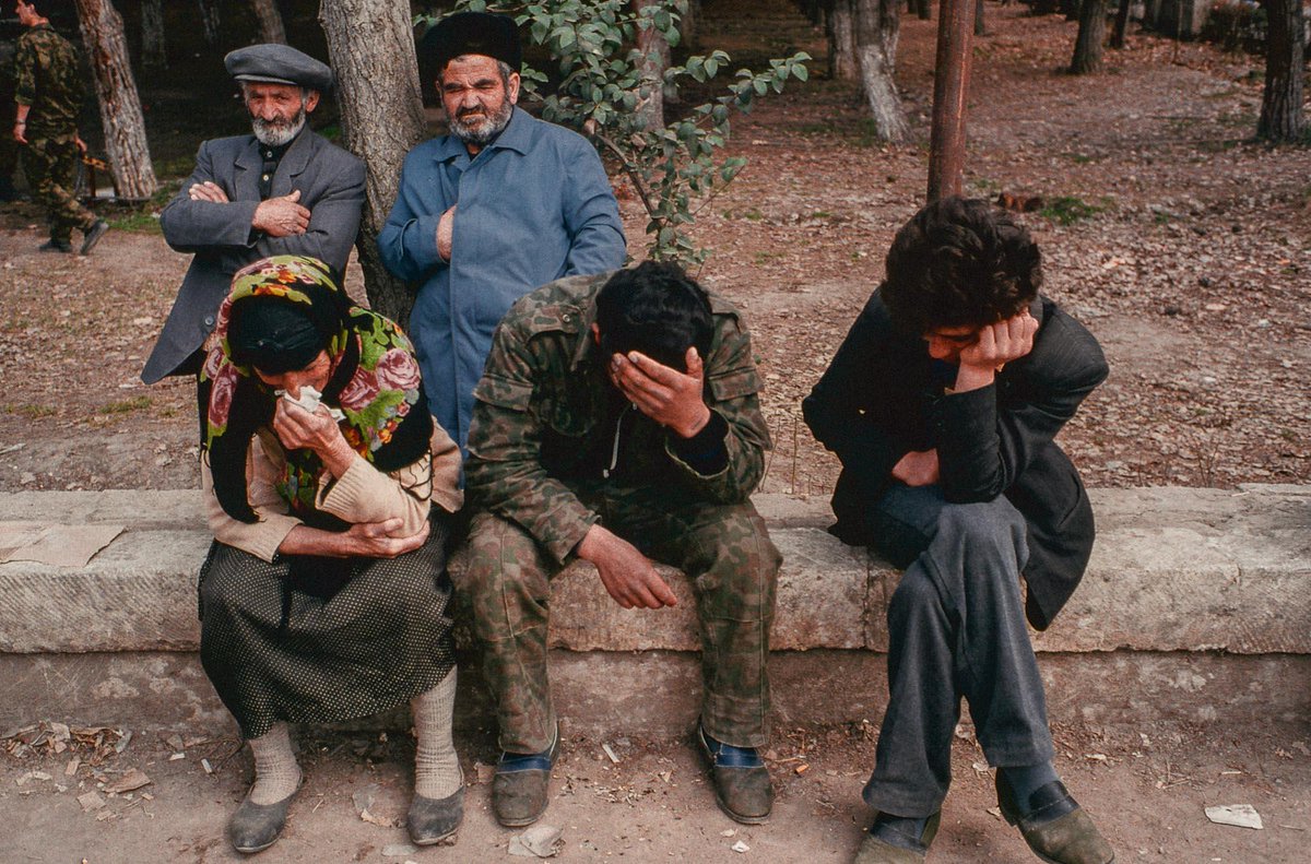 rzvanova's tweet photo. Azerbaijan
Karabakh, Agdam
February 1992

The pain of the survivors near the morgue waiting for red cross to bring the bodies of their family members
#KhojalyGenocide 
#JusticeforKhojaly 
#XocalıyaƏdalət 
#26February1992
#dontforget https://t.co/kqfNuHZn7j