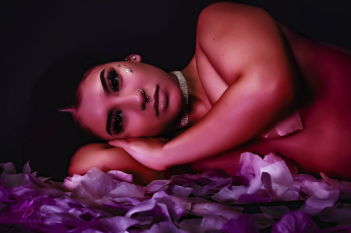 MTSVisual's tweet photo. When the petals of the heart unfold, fragrance spreads across the valley.

Amit Ray
.
.
Model: @zmazuero 
Agency: @wmw_entertainment 
Studio: @wmw_studios
Logo designed by @_sw2002_ 
.
.
#photooftheday #photography #photographer #art #artist #artwork #beauty #captureoftheday https://t.co/6FcLBVfIvH