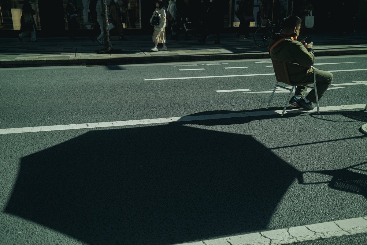 lemon__bato's tweet photo. ginza snapshots
#snapshot #x100v #lemon_photo_diary https://t.co/hd8a6MjWY4
