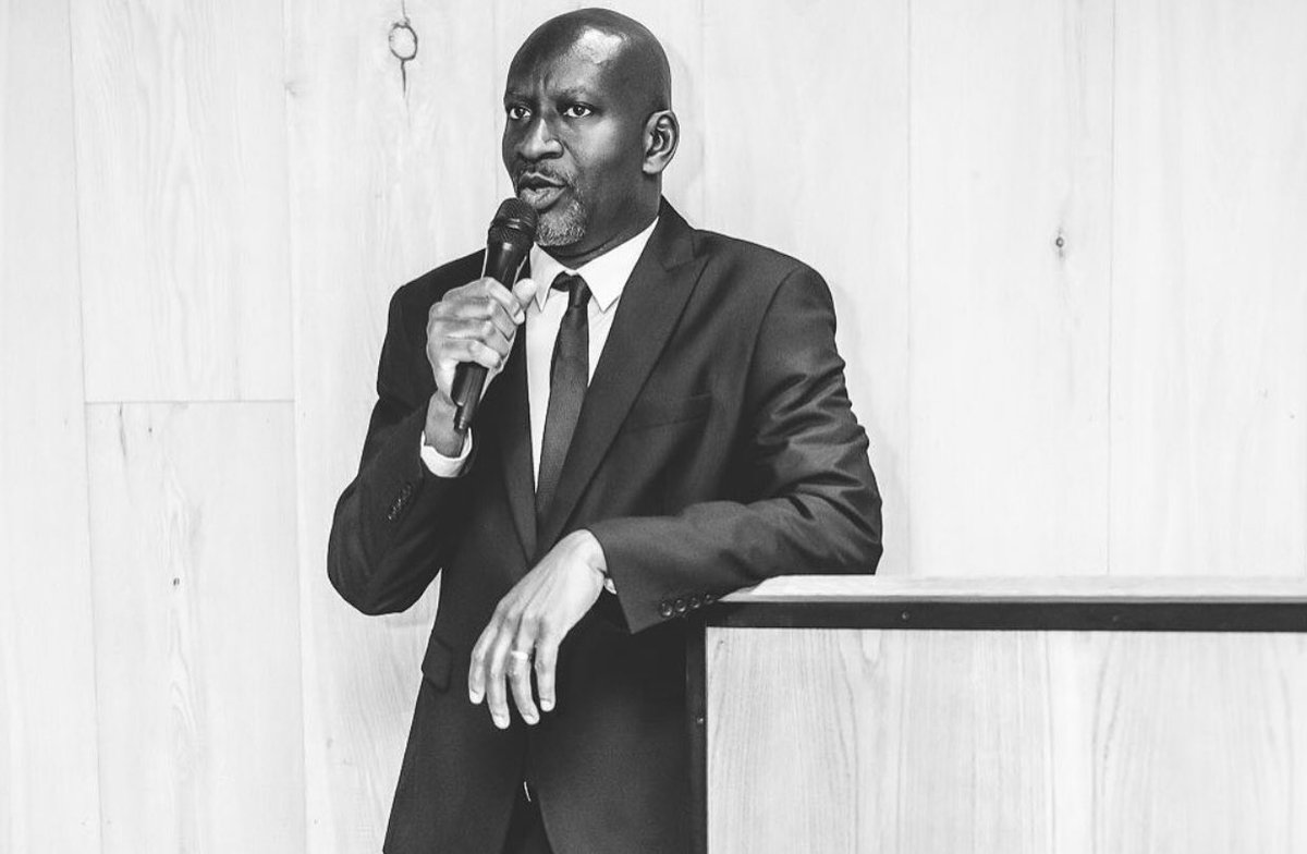 safilmchronicle's tweet photo. Congratulations to Akin Omotoso 🍿 A Cinematic Legend that was given his flowers by @Ariff_festival 👏👏
#SAFilmChronicles
#ARIFF https://t.co/2jaRhMcOYS