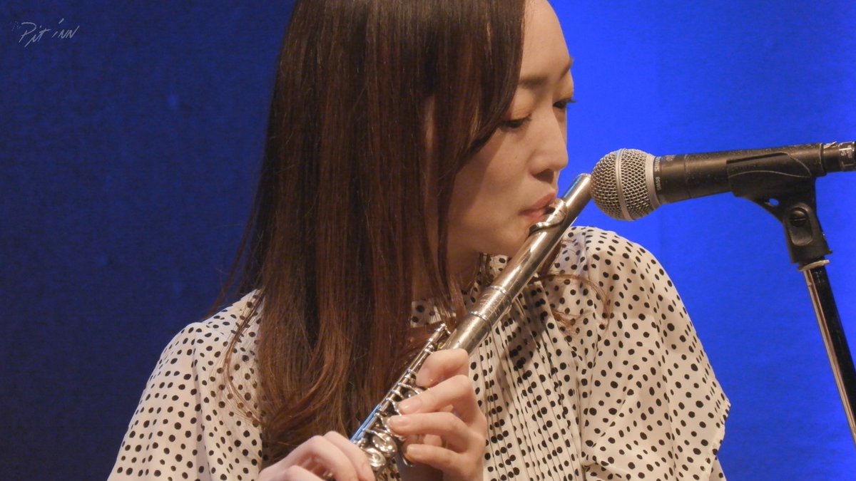 pit_inn_'s tweet photo. Q ' s bar 終演しました!
アーカイブは一ヶ月間ご視聴頂けます。是非お楽しみ下さい!!
https://t.co/ItocpWY03e
#ピットインネットジャズ
#新宿ピットイン
#Qsbar
#天野丘 #guitar
#岸淑香 #piano
#酒井麻生代 #flute
#jazz https://t.co/LQGOhvdach
