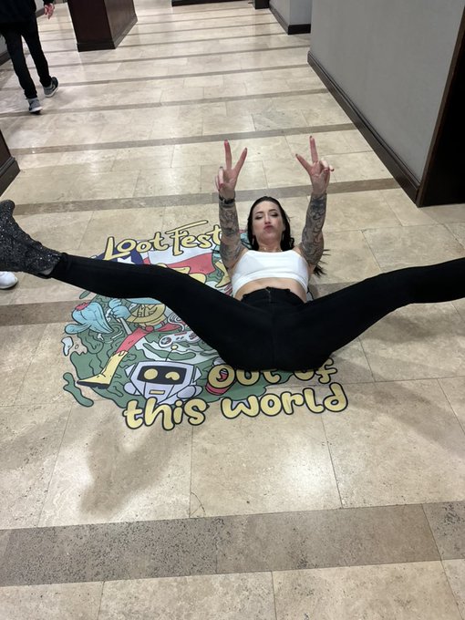 I think @Nine8Twelve @Iron_Myra need to put this on a poster for next years Lootfest 😂 https://t.co/<a class="tags" target="_blank" title="On Twitter" href="/?out=eyJ0eXAiOiJKV1QiLCJhbGciOiJIUzUxMiJ9.eyJpYXQiOjE3MjA2OTE3MDgsImlzcyI6InR3cG9ybnN0YXJzLmNvbSIsIm5iZiI6MTcyMDY5MTcwOCwiZXhwIjoxNzUyMjI3NzA4LCJyZWRpcmVjdF91cmwiOiJodHRwczovL3R3aXR0ZXIuY29tL05pbmU4VHdlbHZlIn0.QK3lCjLHLk6Xm-wkt0TOa8bSVcwoPj2tnQiFc1skbqz7He8Xl9kFKvRtAHshx3DsiL-5PeRCQi2_K6vXcKQsqw">@Nine8Twelve</a><a class="tags" target="_blank" title="On Twitter" href="/?out=eyJ0eXAiOiJKV1QiLCJhbGciOiJIUzUxMiJ9.eyJpYXQiOjE3MjA2OTE3MDgsImlzcyI6InR3cG9ybnN0YXJzLmNvbSIsIm5iZiI6MTcyMDY5MTcwOCwiZXhwIjoxNzUyMjI3NzA4LCJyZWRpcmVjdF91cmwiOiJodHRwczovL3R3aXR0ZXIuY29tL0lyb25fTXlyYSJ9.V1hmWpsyH6pV_9xjZgy98XJ3_BYj-KpFAAu_TAj0-3h2rc4u8vMopAVp3ik4QltrbF5jdRw7AegRHeoTiSX4pQ">@Iron_Myra</a>