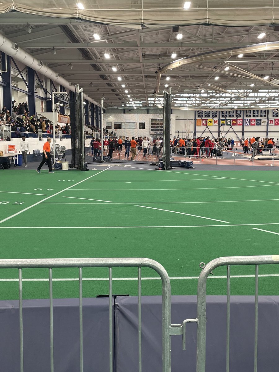 SATrackField_18's tweet photo. @SATrackField_18 is here at the #PTFCA Track and Field Championships! Best of luck to @AntomachiJayla in the girls shot put. @Shalerathletics #WeAreSA #TitanPride https://t.co/rHNbFLGa60