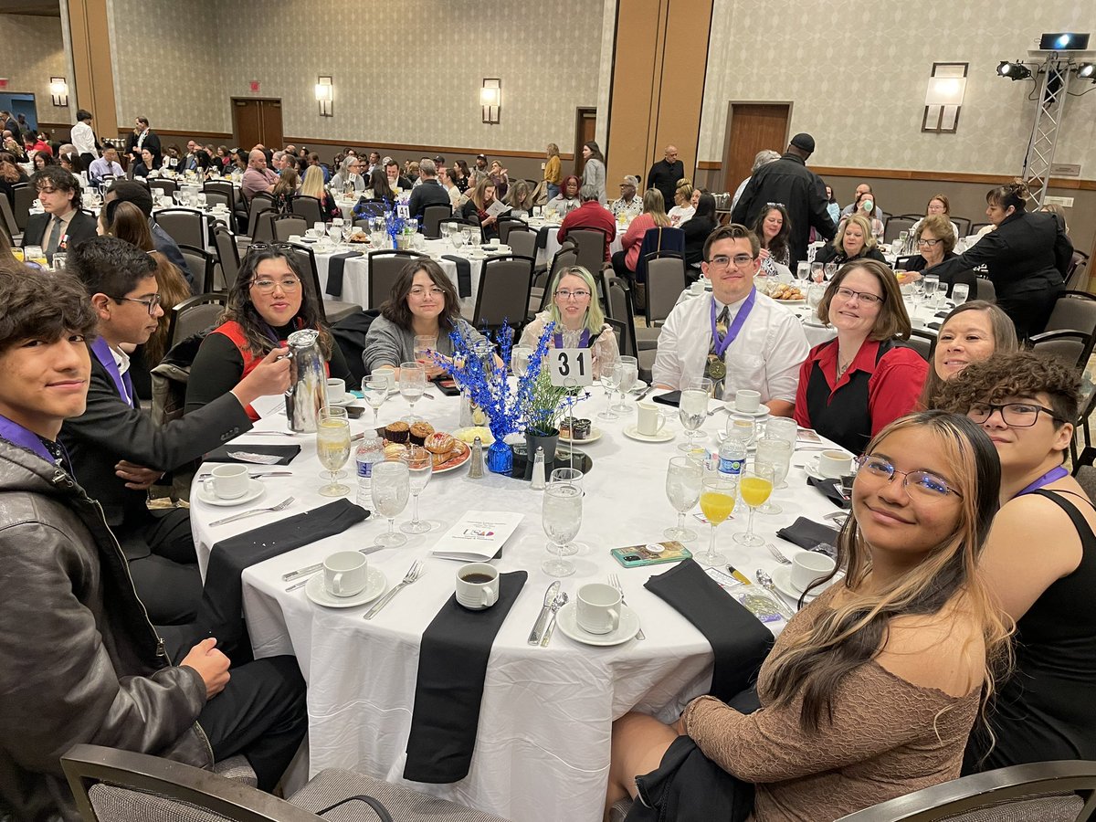 Check out our El Paso Burges High School Academic Decathlon team at the State banquet. We are very proud of all their accomplishments this weekend. #acadec @sharodickerson @EPISD_COTE @DsayavedraEPISD