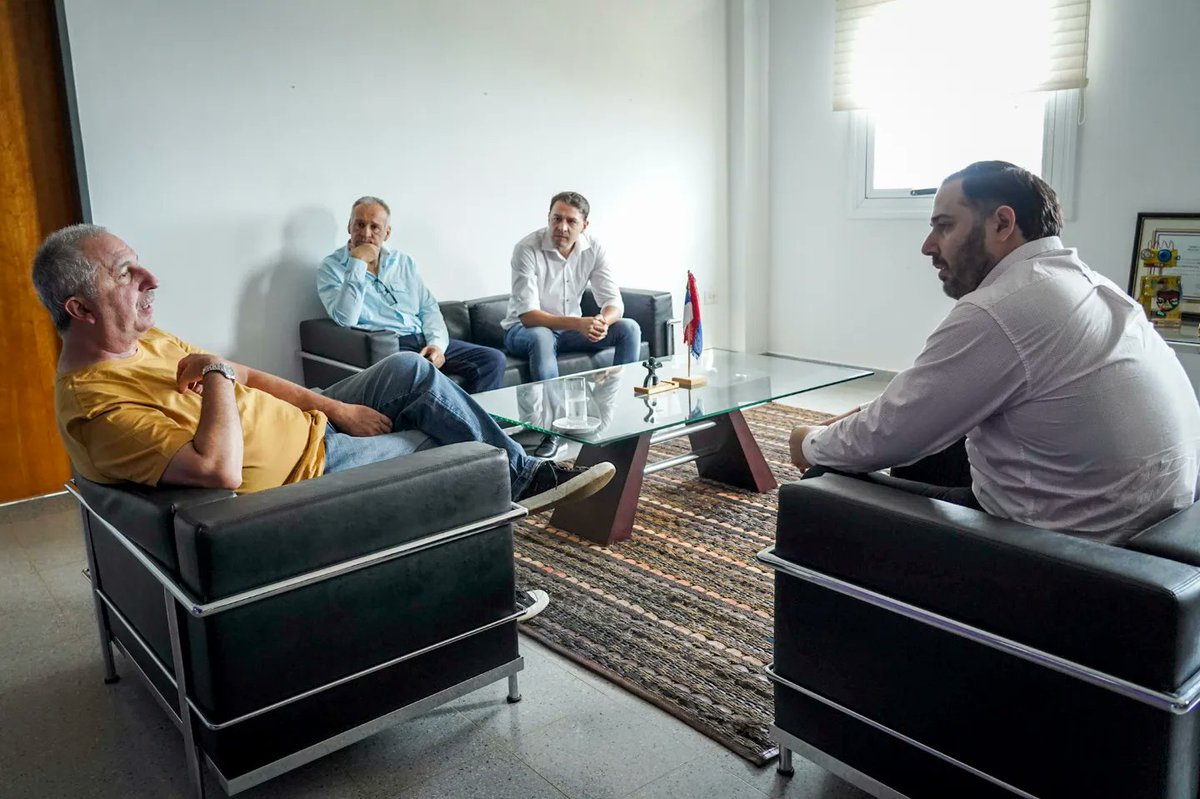 Con el amigo <a href="/MatiasSebely/">Matias Sebely</a>, trabajador de hace años por su querida #Alem, charlando junto a su equipo sobre todos los proyectos que tiene para la comunidad.