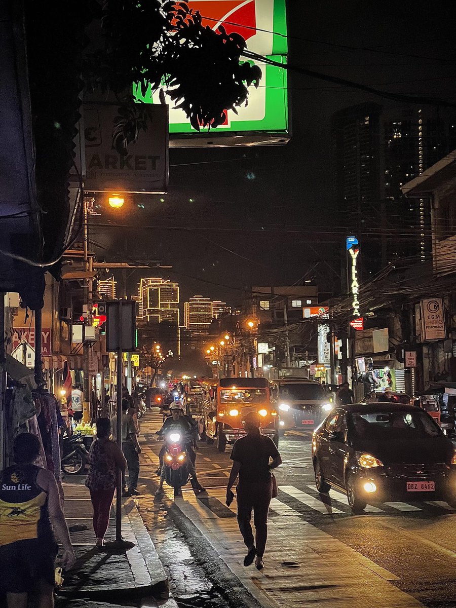 JefDev's tweet photo. Cyberpunk 2023: Makati 😎
#citynight #night #city #nightphotography #citylights #nightcity #photography #streetphotography #citynights #citylife #cityscape #cityphotography #street #lights #ig #travel #urban #citynightlights #urbanphotography #captures #nightlight #cityview https://t.co/lPco6fyYfp