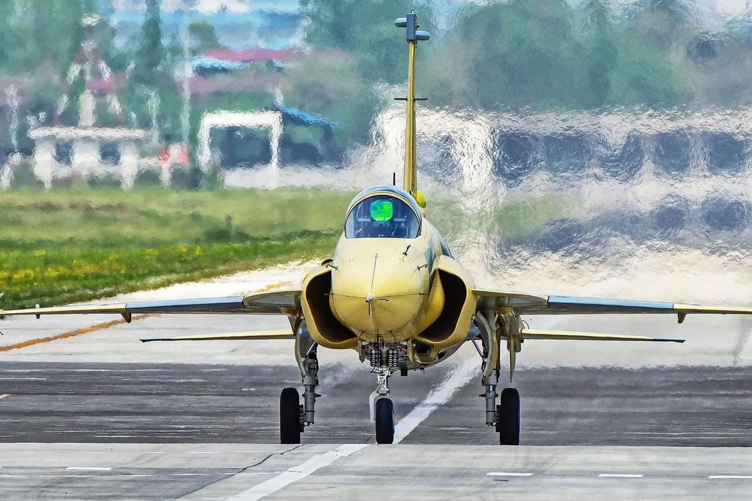 International Defence Analysis on X: "The JF17 Thunder Block III is an advanced fighter jet produced jointly by Pakistan and China. It has a modern design, advanced avionics, and state-of-the-art fly-by-wire control