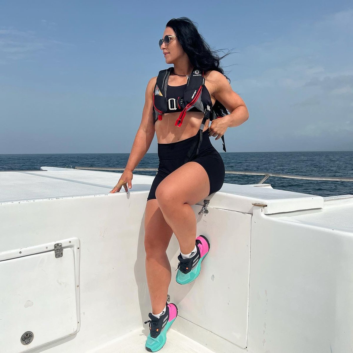 TONIGHT <a href="/bbcthree/">BBC Three</a> 9pm - Episode 4 #gohardorgohome 🎬📺