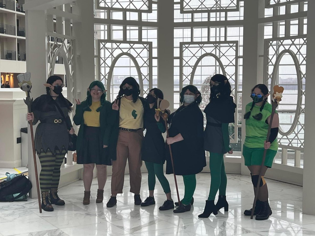 cronusnest's tweet photo. Thinking about the immaculate energy at The Owl House meetup at #Katsucon2023 @DanaTerrace Thank you a million times for the absolute gift that is this show 💚 https://t.co/sTOnSHGYUN