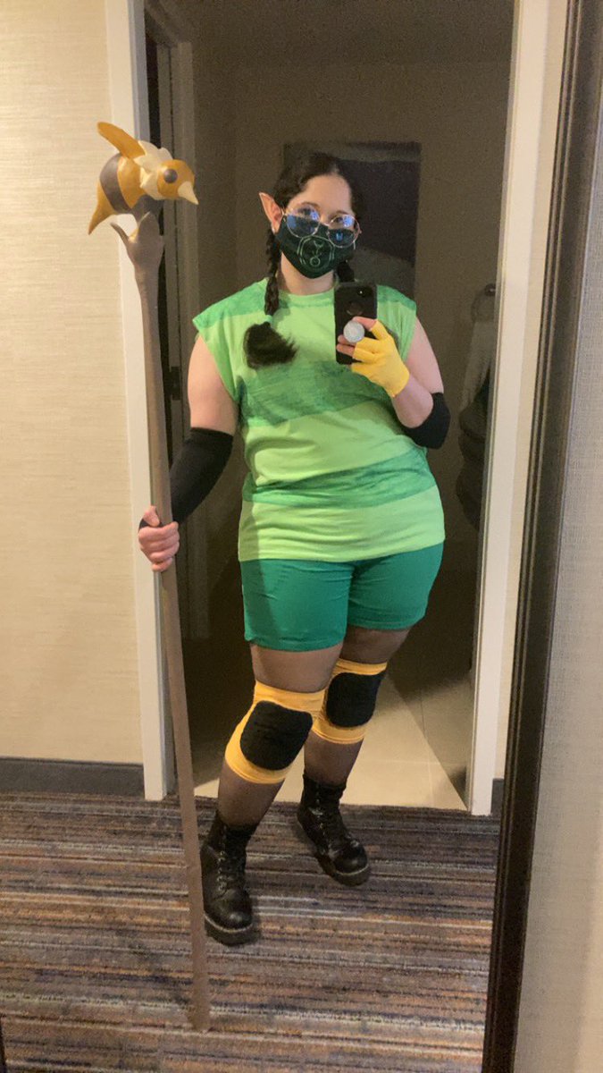 cronusnest's tweet photo. Thinking about the immaculate energy at The Owl House meetup at #Katsucon2023 @DanaTerrace Thank you a million times for the absolute gift that is this show 💚 https://t.co/sTOnSHGYUN