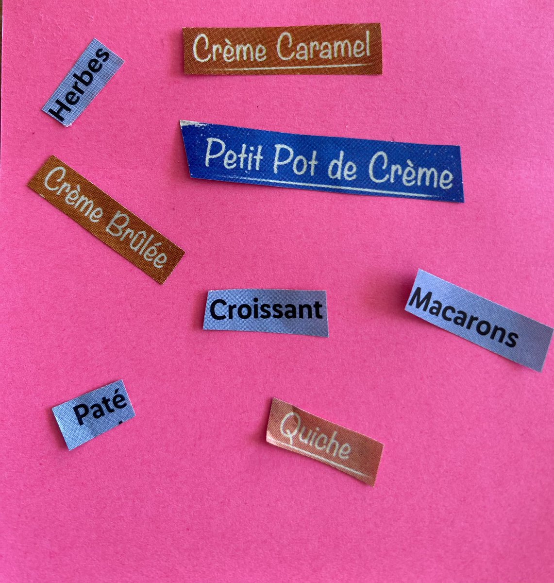 KarenScilt's tweet image. #frenchweek Lidl. Not one to miss an opportunity to add to the #languagepassport. 📕🌎Remember languages are all around us! 👀🔍🥰#languagedetectives #zinemaking #multilingualism #multilingualapproaches @dobrochnafutro