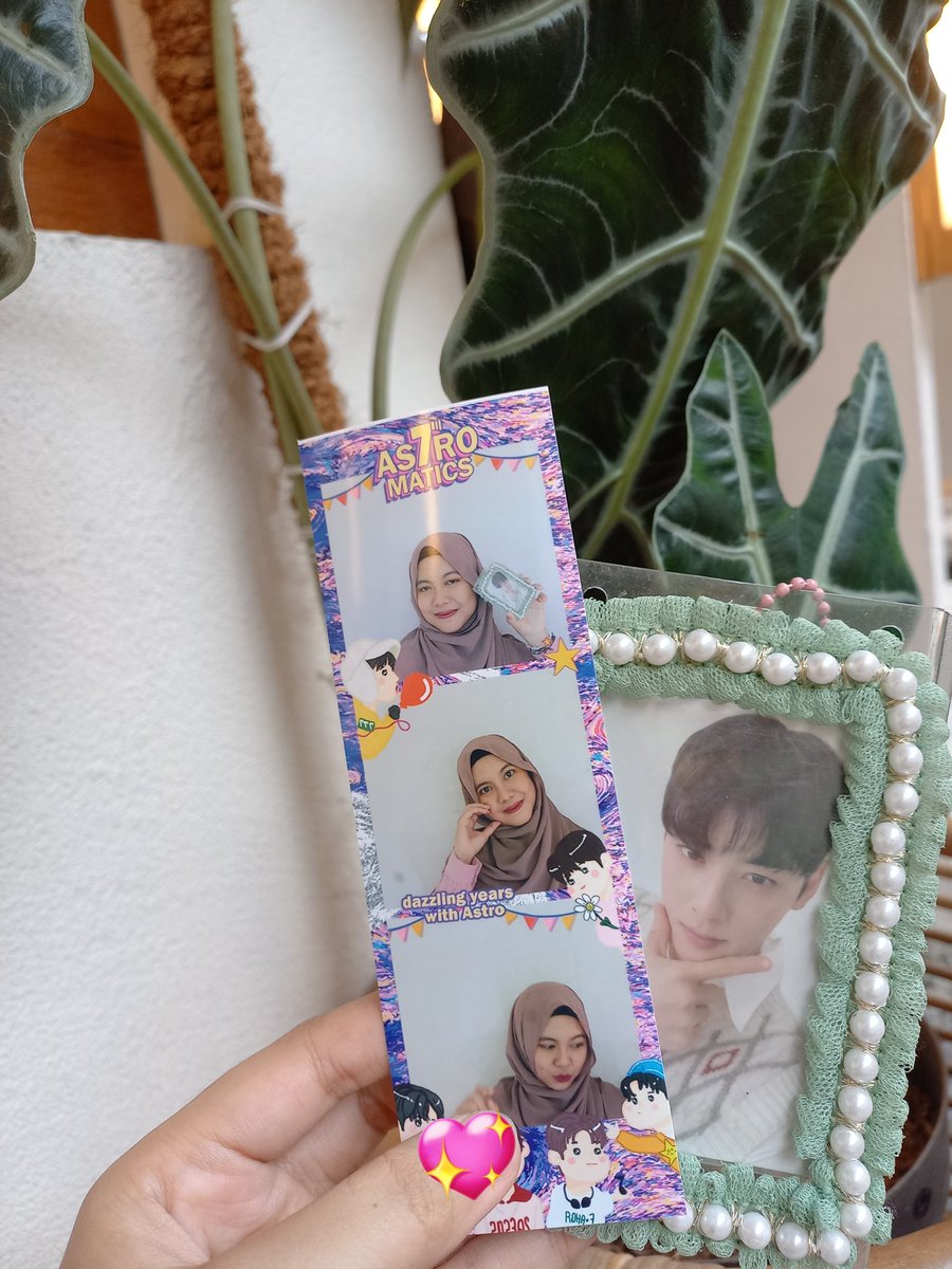 niistroha6's tweet photo. ๐Happy 7th anniversary astro aroha๐
With my childhood friend, now @neloeyy also aroha during the astrozone. Luckily we didn't fight pick bias๐๐คช๐คญ happie aroha nelโกlanggeng trus kita
@AS7ROMATICS @photomaticsid
#AS7ROMATICS #AS7ROMATICS_GA #ASTRO #์์คํธ๋ก @offclASTRO https://t.co/uEsSocwIjW
