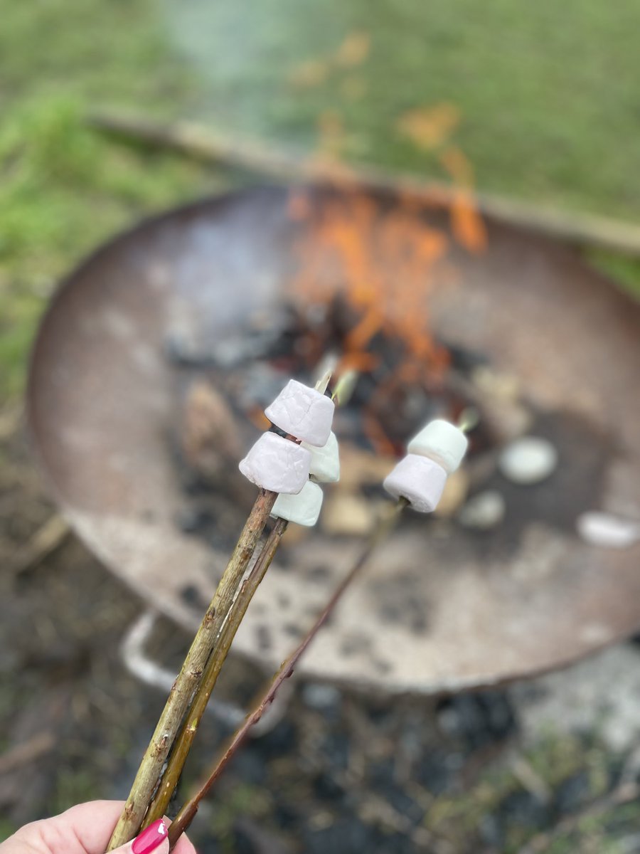OABroadoak's tweet photo. It was a fabulous last week at Forest School. The children reall enjoyed their last session toasting marshmallows and eating Sโmores #forestschool #y3 #toastingmarshmallows https://t.co/pR0mjmXrQu