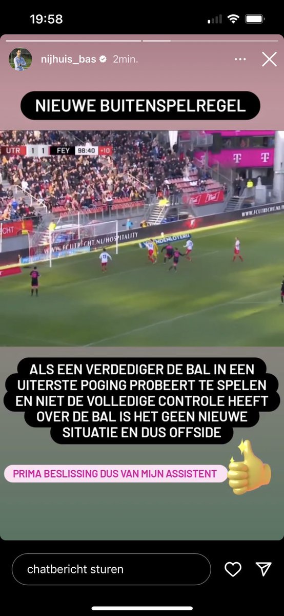 Dus Isimat heeft volledige controle over die kopbal? Waanzin. #vitaja #ajax #feyenoord #utrfey