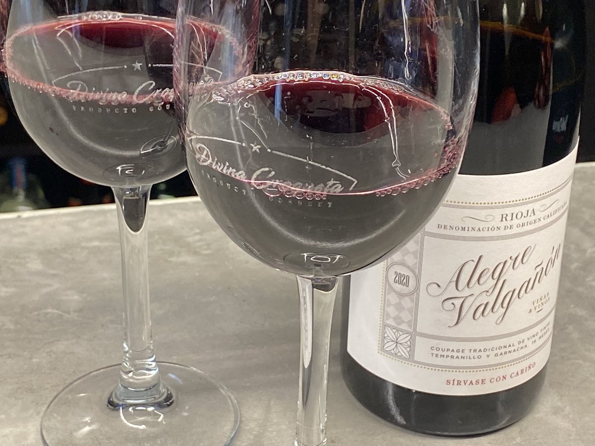 CarlosGlera's tweet image. Vamos a llevarnos bien #UDLogroñes ❤️🤍❤️