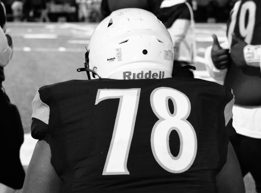 JUST RELEASED THIS MORNING #IHSA 
Talking With Hillcrest OL David Smith Class Of 2024
<a href="/DavidSmith478/">David Smith</a> 
<a href="/Hawks4Football/">Hillcrest Hawks Football 🏈</a> 
<a href="/HCHawkEye/">Hillcrest High School</a> 

LINK:
deepdishfootball.com/single-post/ta…