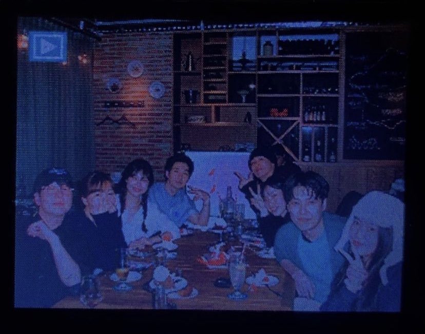 YCVN_'s tweet photo. Yeri with her friends 😘 https://t.co/bQ0AHcsEce