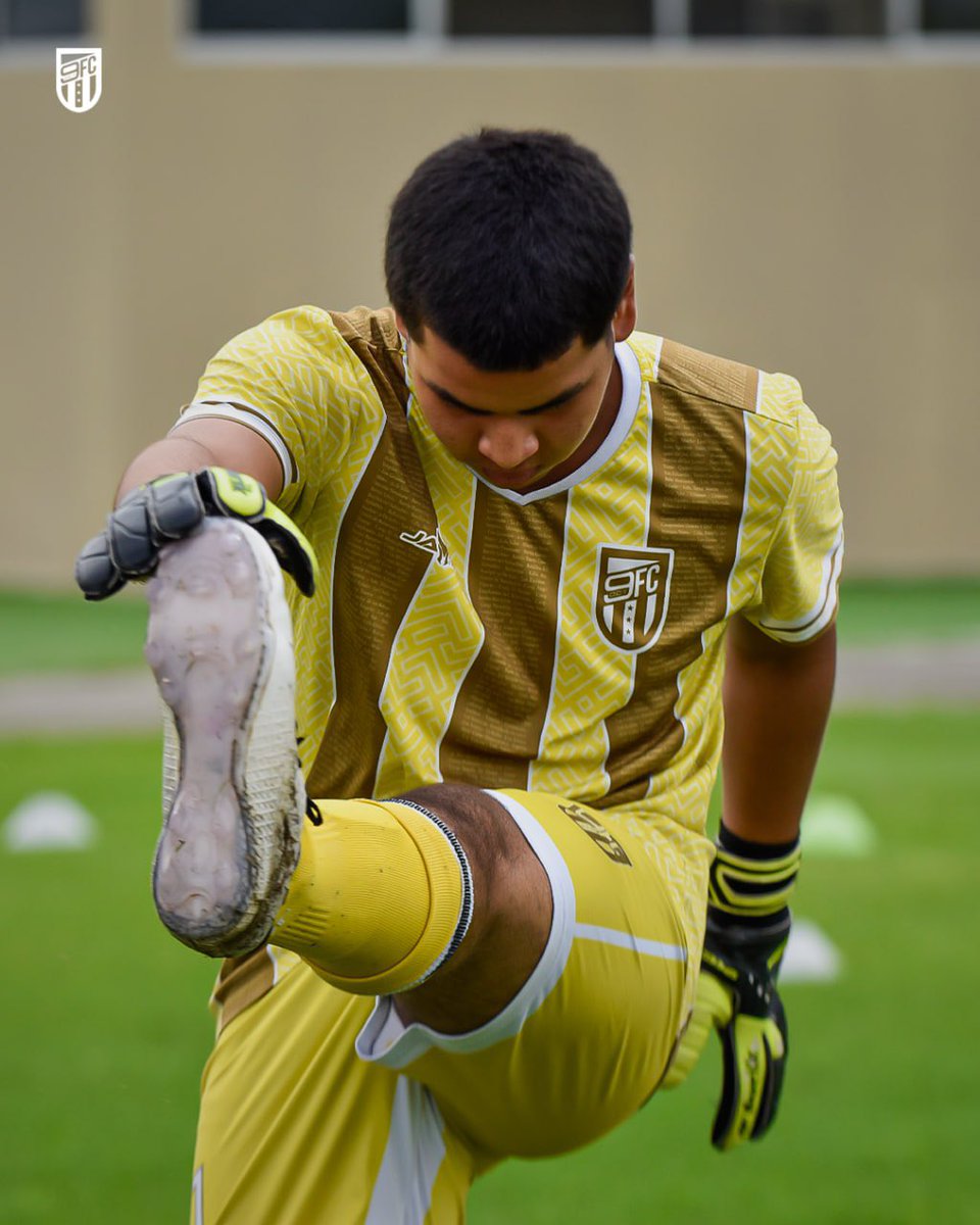 Formativas9Oct's tweet photo. Entrada en calor de los mini Octubrinos.🔥⚽️

¡Vamos por esa final muchachos! 💪🏻🇪🇪

#FinalTorneoConmebol
#LaNueveEsperanza https://t.co/aPM6CB5orO