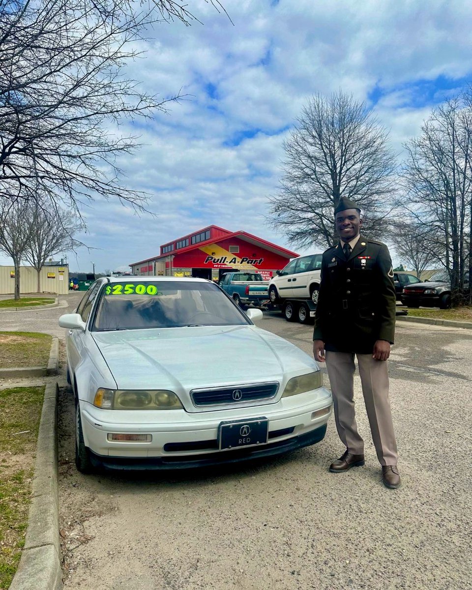 This gentleman just graduated basic training and bought his very first car! Thanks for choosing Pull-A-Part for your used car needs - and thank you for your service! 🇺🇸#pullapart #buyacar #firstcar #military #soldier #thankyouforyourservice