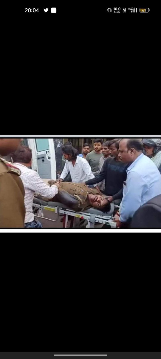 pradhan_live's tweet photo. मेरे करीबी मित्र जिला आजमगढ़ बसई बाजार निवासी #विसईपुर के रहने वाले #गनर श्री #संदीप_निषाद जी  #इलाहाबाद पोस्ट तैनात ड्यूटी करते हुए आतंकियों द्वारा जानलेवा हमला बम विस्फोट किए जाने पर शहीद हो गए विनम्र श्रद्धांजलि 😭😭 हमे इंसाफ चाहिए https://t.co/loswcD8tSv