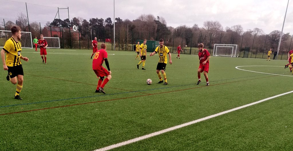 BSL Premier Division Result - @NestonNomadsFC 7 @KRCTFC 1 @LukeBlondel ⚽⚽⚽⚽ @Lloydd_Jack ⚽ @joefoster99 ⚽ @deano134 ⚽ Our 1st home league win of the season against a resilient Biddy team. We took our big chances & played good football. Both teams back pub 👌🏼🤝 #theplums