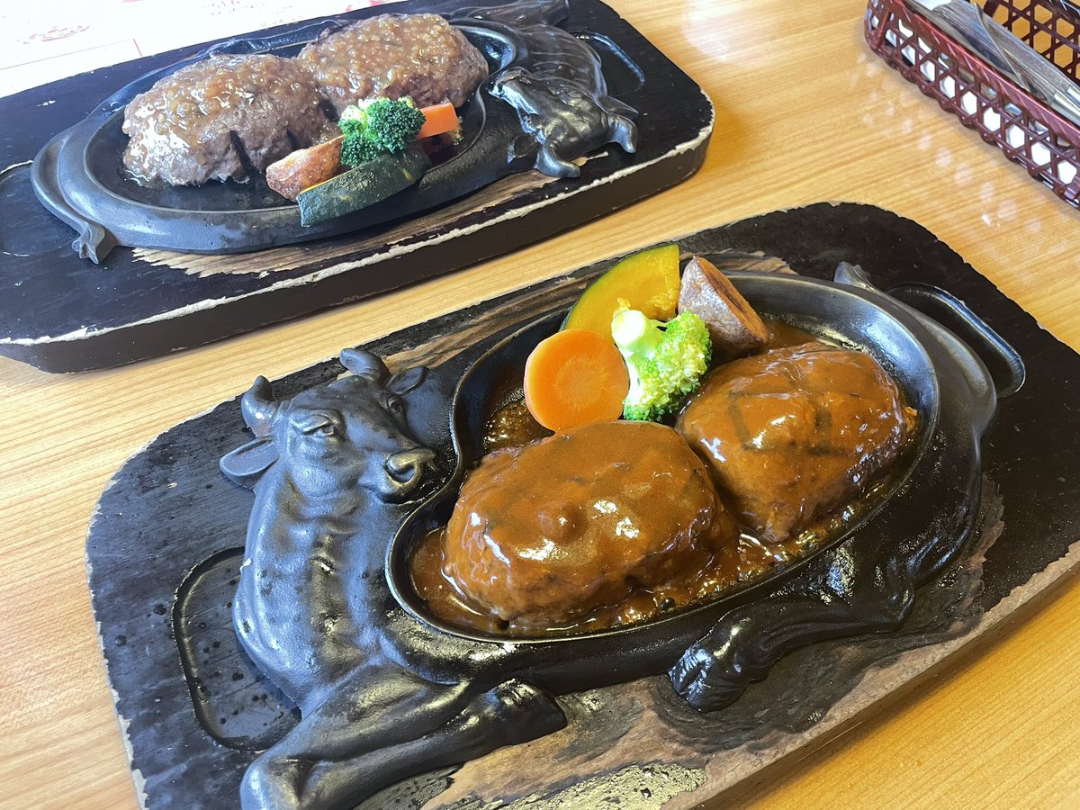 ma1226me's tweet photo. 仕事ばっかで久々気分転換！！
行ってきた…さわやか(*˘︶˘*).｡.:*
ハンバーグ食べるのに480分待ちってwww
空いてる店舗に行ったので、あたし達は72分待ちだったけどね。
仕事忙しくてゲーム全然出来ない😭
maはまだ健在です〜٩( 'ω' )و https://t.co/n4tigUY2UM