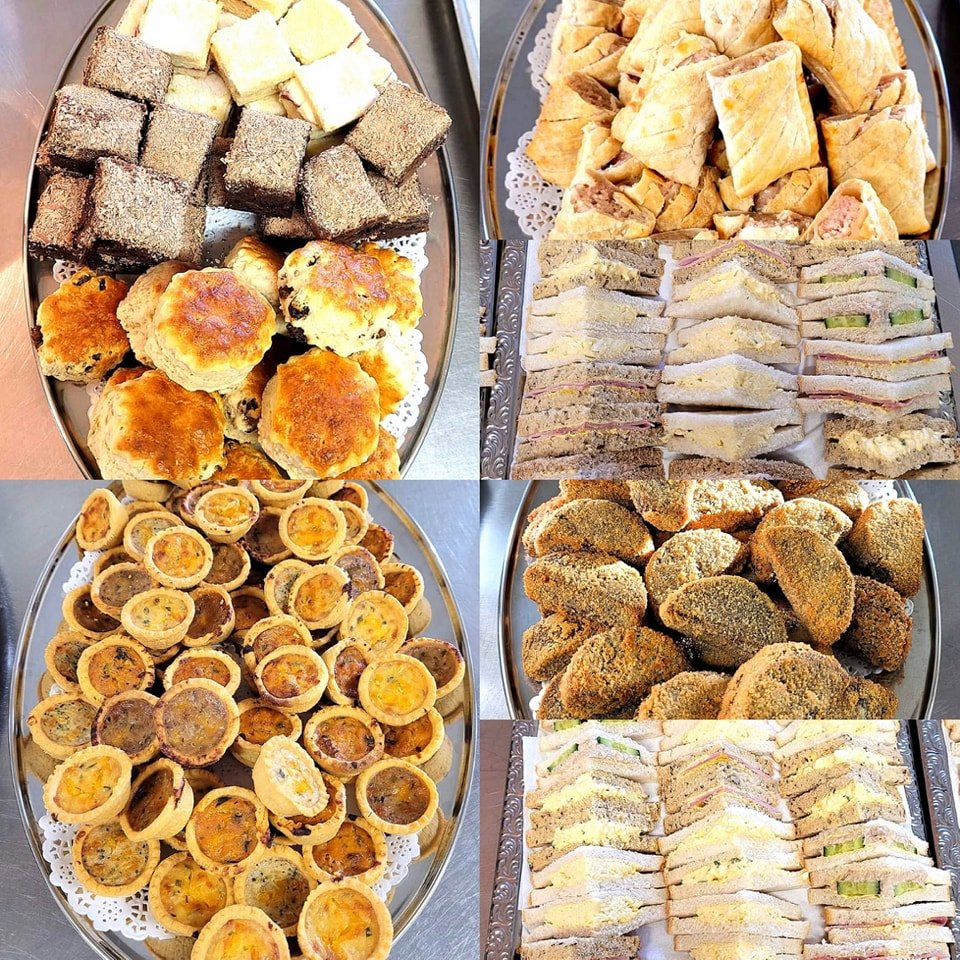 Looking to get everyone together?

Why not try one of our buffet options, letting everyone mingle and catch up 

Give us a ring on 01334 658782 for a chat about what you need

#gettogether #together #family #buffet #food #fun