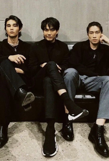 Mayasthings's tweet photo. I Hope i will get to see my golden trio together again one day 💜🖤💙 https://t.co/5cBMc9UFm9