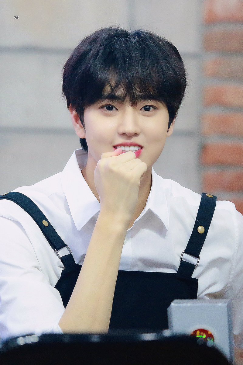 mitall1126's tweet photo. 생일 축하하고 사랑해 🧡
#TEMPEST #템페스트 #EUNCHAN #은찬
#HAPPY_EUNCHAN_DAY
#앞으로의_은찬이는_더_찬란할거야
#MyWonderland_Eunchan_Day https://t.co/q4rqzb6QDb