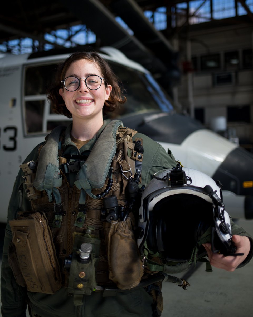 #TrabucoCanyon native serves #USNavy with #VRM30
PO2 Carly Nolan
2019 Mission Viejo HS
“Being a Sailor and being able to become a Naval Aircrewman as well as earning my Naval Aircrew wings certification has been my proudest accomplishment.'
navyoutreach.blogspot.com/2023/02/trabuc…
#ForgedByTheSea