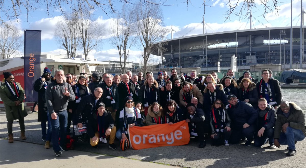 100 salariés <a href="/Orange_France/">Orange France</a> gagnants quiz  intranet prêts à soutenir le XV de France vs l'Ecosss cet Après midi au Stade de France 
<a href="/OrangeIDF/">Orange Île-de-France</a> <a href="/TeamOrangeRugby/">Team Orange Rugby</a> <a href="/Stephtardivel/">Stéphane Tardivel</a> <a href="/Solange_Rama/">Solange Rama</a> #NefaiisonsXV