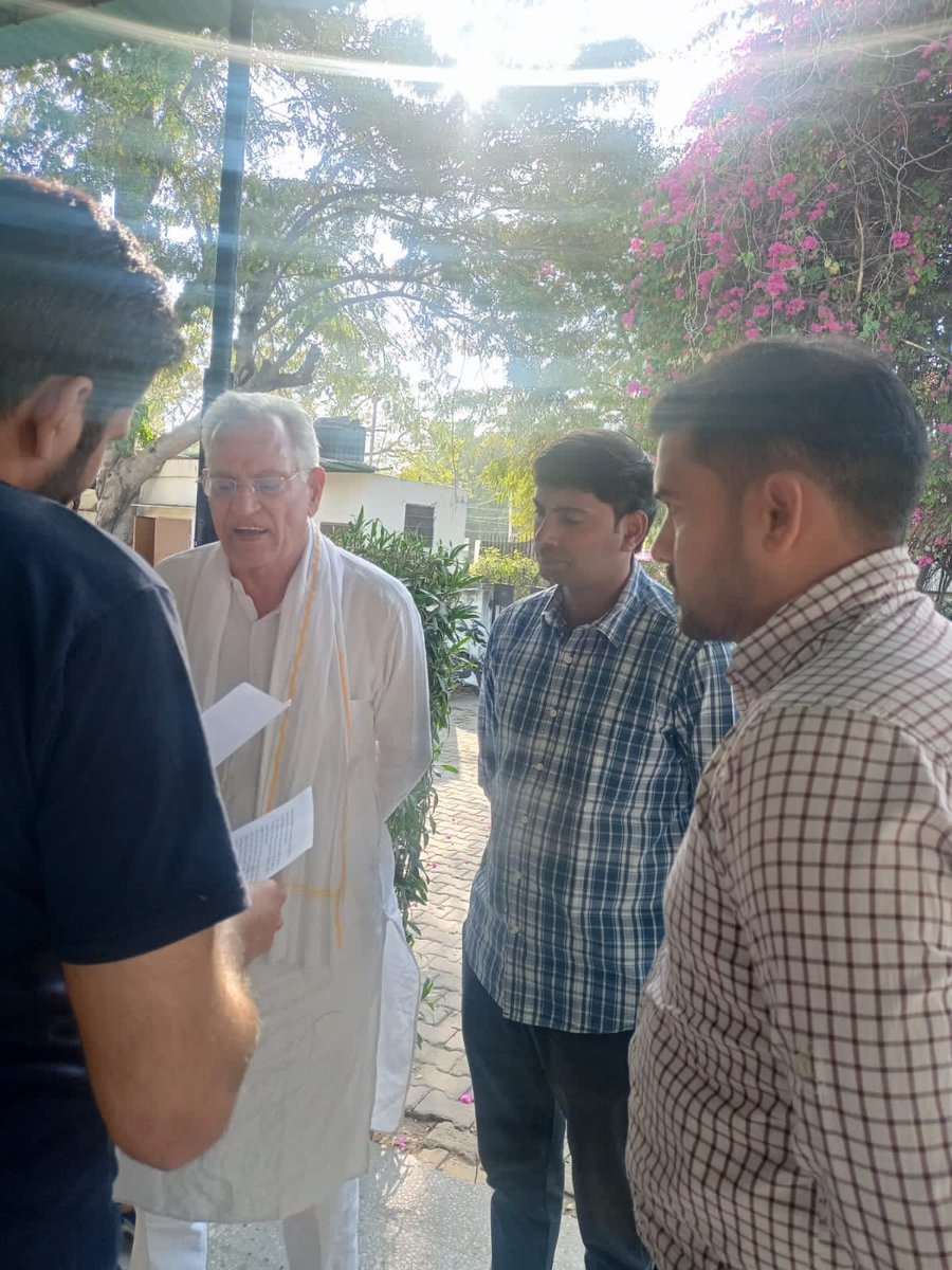 YogeshYadav_1's tweet photo. OBC वर्ग से सभी भाइयों से आग्रह रहेगा 5 मार्च को होने वाले OBC आरक्षण जाट महाकुंभ में समस्त लोग जरूर पधारें आदरणीय @meelrajaram साहब पिछले 40 वर्षों से हमारे लिए संघर्ष कर रहे हैं OBC आरक्षण के लिए अपने हक के लिए आइए!
#जाट_महाकुंभ_जयपुर_चलो 
@JatMahakumbh
@YogeshYadav_1 https://t.co/J9H6I4VbhI