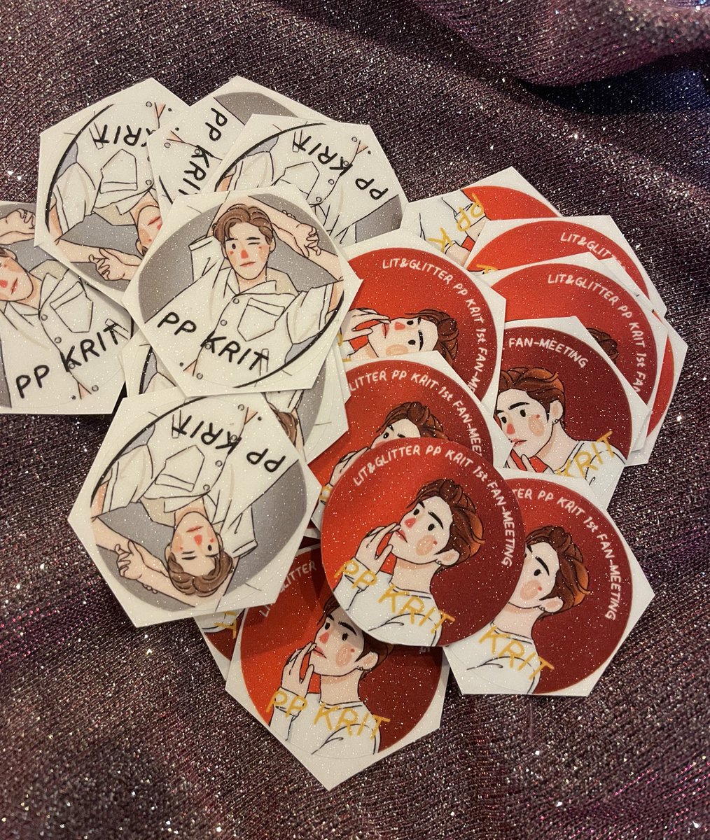 napasnuck1's tweet photo. เราทำ Giveaway สติ๊กเกอร์กลิตเตอร์ ไปแจกนิดหน่อยแบบละ 100 ชิ้นค่ะ

Date : 04/03/2023
Location : Royal Paragon Hall , Siam Paragon

ฝากมารับน้องๆกันด้วยนะคะ 😄
#GiveawaysforBKPPFC
#PPKritThe1stFanMeeting
#ppkritt https://t.co/KzSqepzIGh