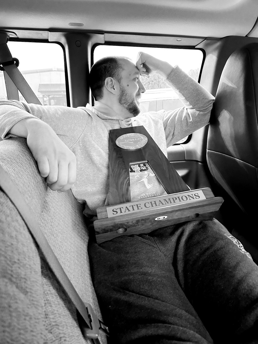 “OuT oF My LeAgUE.” 🤓💍